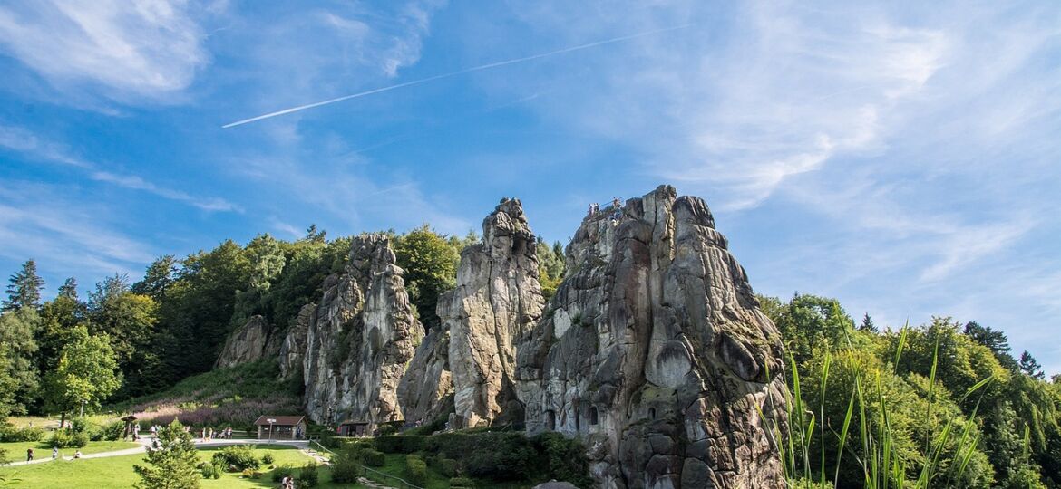 externsteine-gc22b5c75a_1280